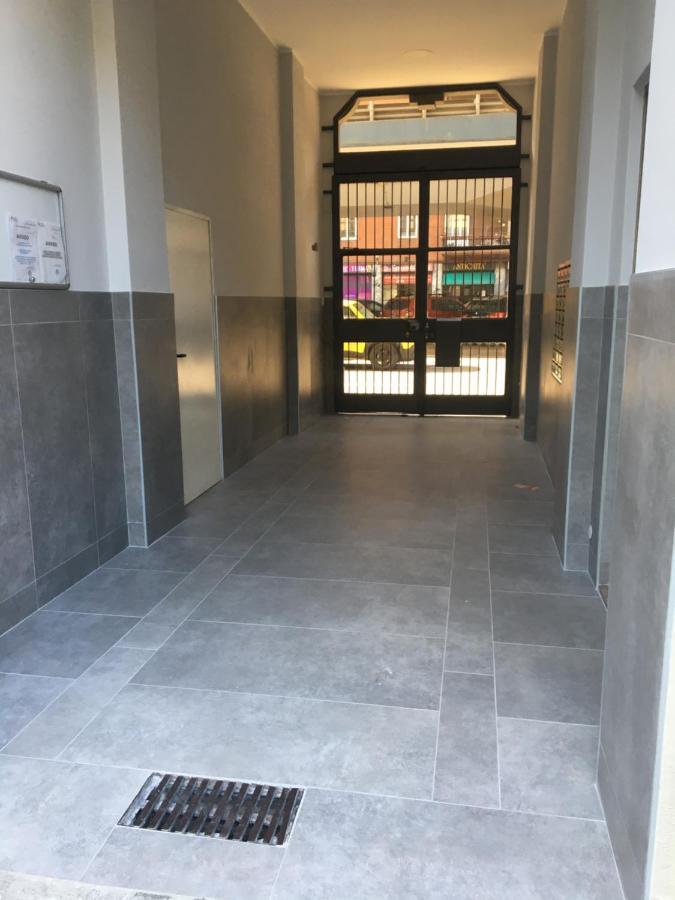 Studio Monte Ceneri Apartment Милано Екстериор снимка